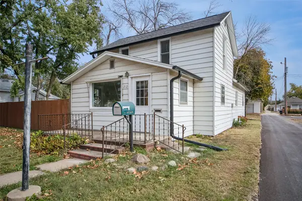 212 Nile Kinnick Drive N, Adel, IA 50003