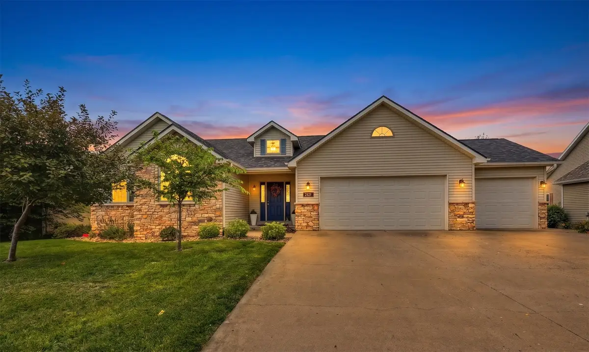 2521 Hemel Drive, Pella, IA 50219 - #1