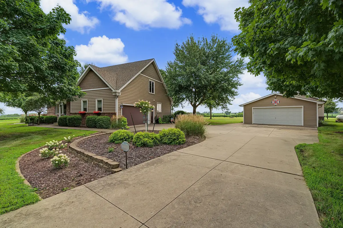 3685 Highway F36 W, Newton, IA 50208 - #1
