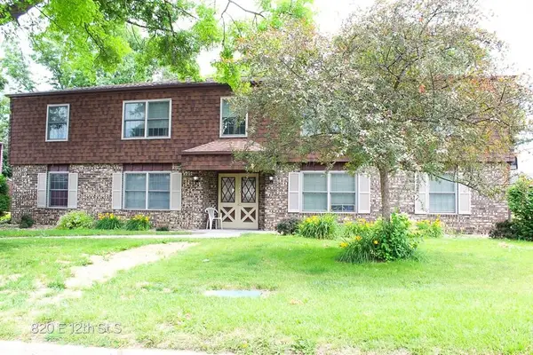820 E 12th Street S, Newton, IA 50208