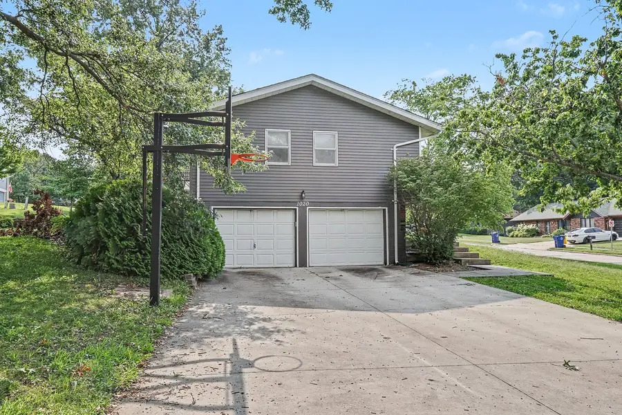 1020 Park Lane, Pella, IA 50219 - #2