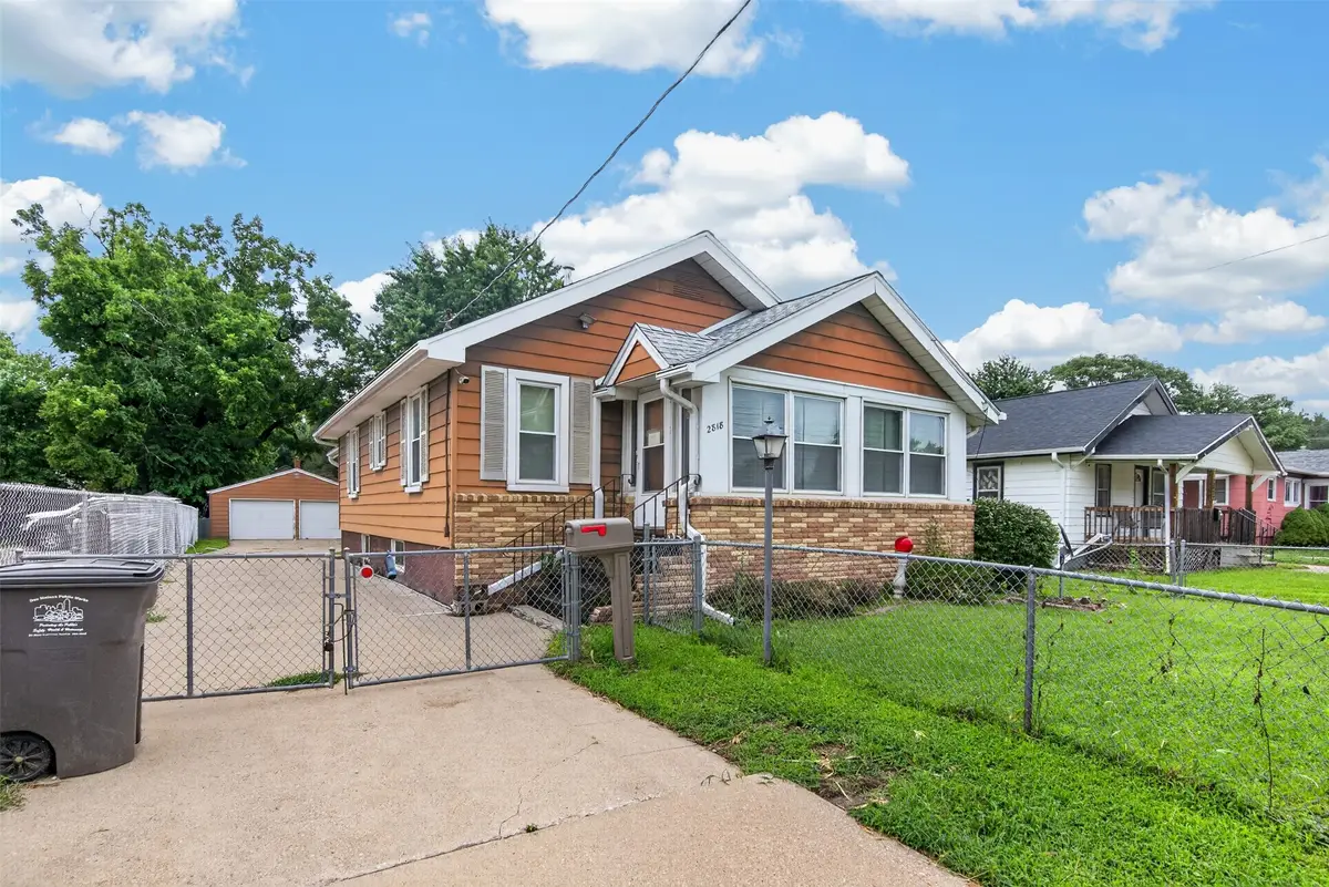 2818 E Grand Avenue, Des Moines, IA 50317 - #1
