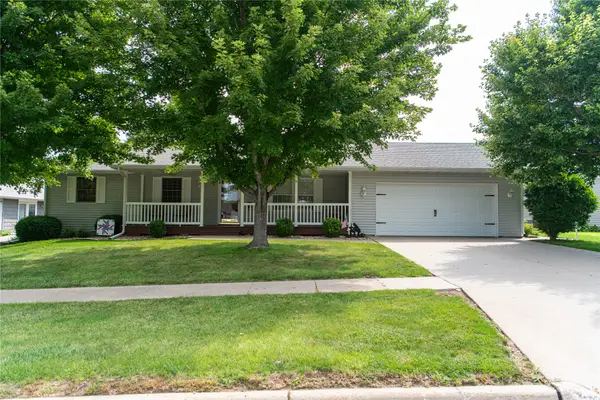 1106 E 7th Street, Pella, IA 50219