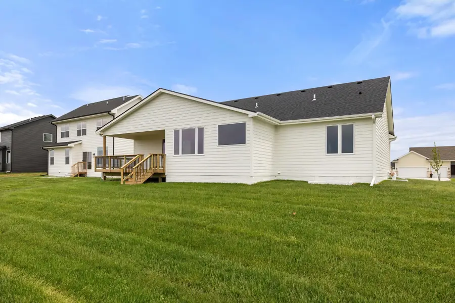 4668 180th Street, Urbandale, IA 50323 - #2