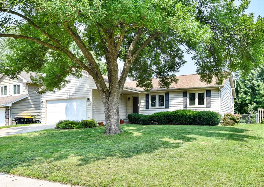 205 Southview Drive, Waukee, IA 50263 - #2
