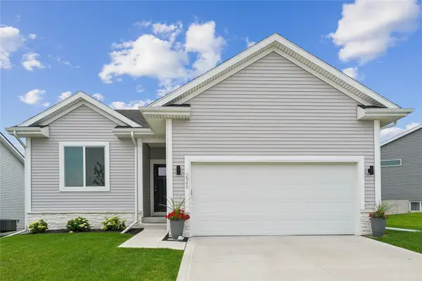 2945 Primrose Lane, Pella, IA 50219