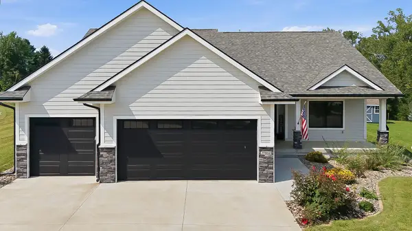 2960 Bos Ridge Road, Pella, IA 50219