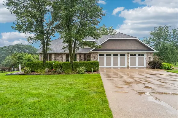 1601 S 43rd Street, West Des Moines, IA 50265