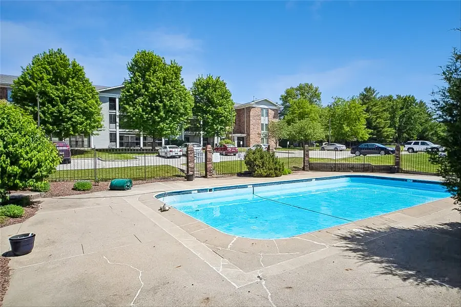 4821 86th Street #10, Urbandale, IA 50322 - #2