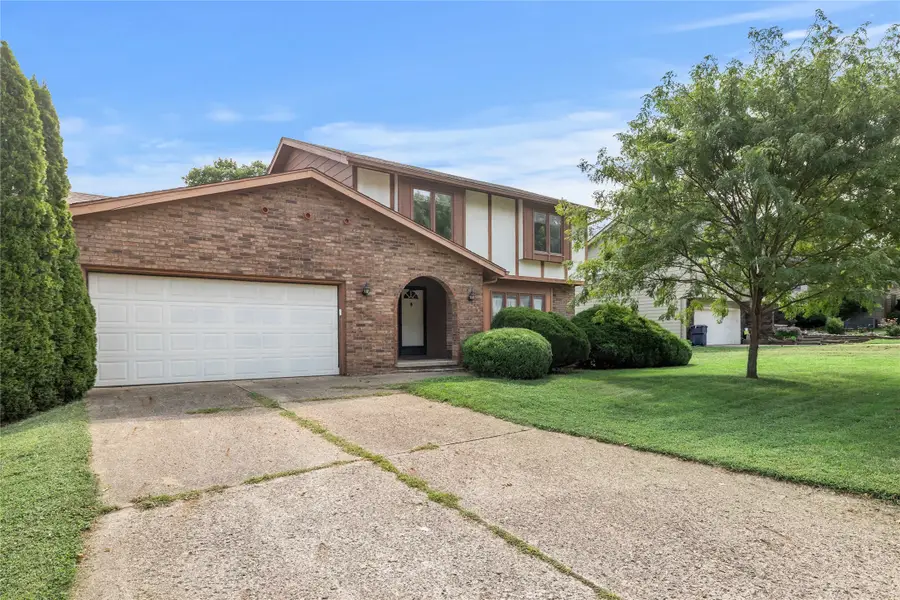 3917 Mary Lynn Drive, Urbandale, IA 50322 - #2