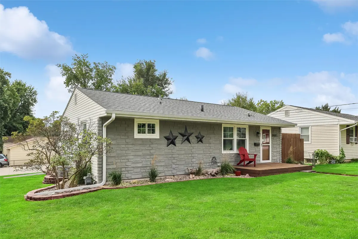 2600 E 40th Street, Des Moines, IA 50317 - #1