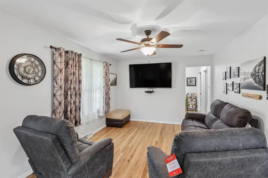 2600 E 40th Street, Des Moines, IA 50317 - #2