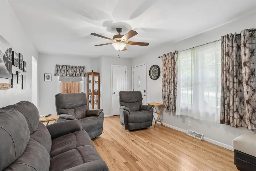2600 E 40th Street, Des Moines, IA 50317 - #3