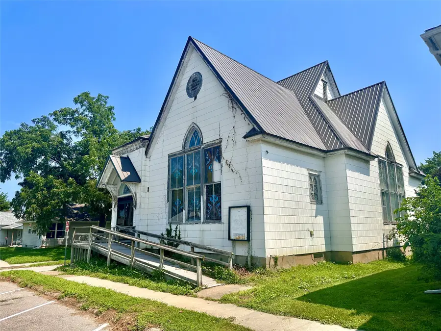 213 N 1st Street, Knoxville, IA 50138 - #2