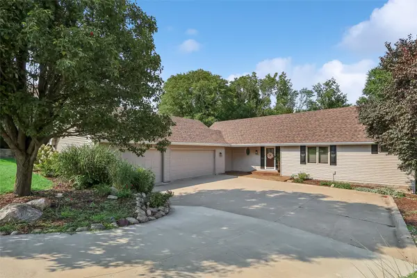 1319 NW 72nd Avenue, Ankeny, IA 50023
