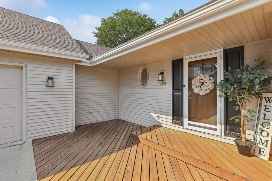 1319 NW 72nd Avenue, Ankeny, IA 50023 - #3