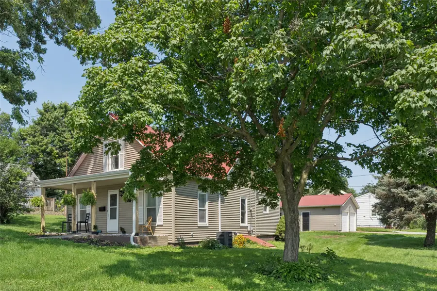 1109 E Montgomery Street, Knoxville, IA 50138 - #3