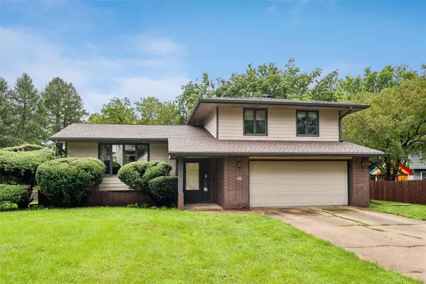 3924 Dakota Drive, West Des Moines, IA 50265