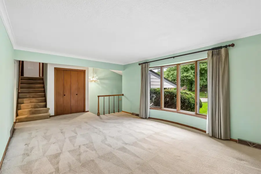 3924 Dakota Drive, West Des Moines, IA 50265 - #3