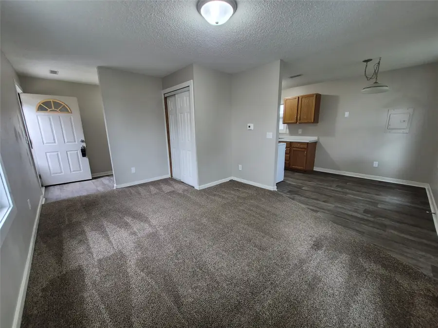 1321 E 27th Street, Des Moines, IA 50317 - #2