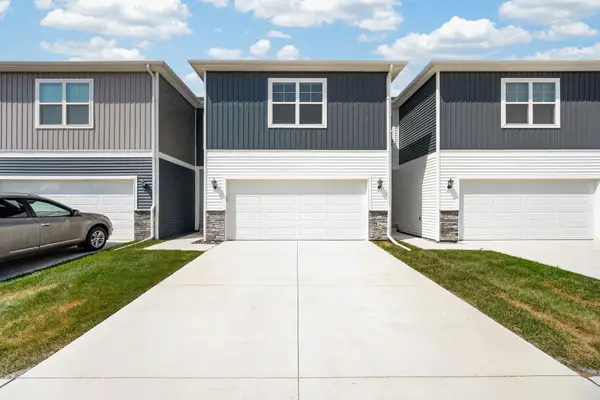 14215 Bentwood Drive, Urbandale, IA 50323