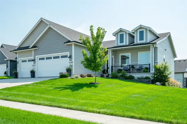 1120 NE Forest Ridge Court, Ankeny, IA 50021