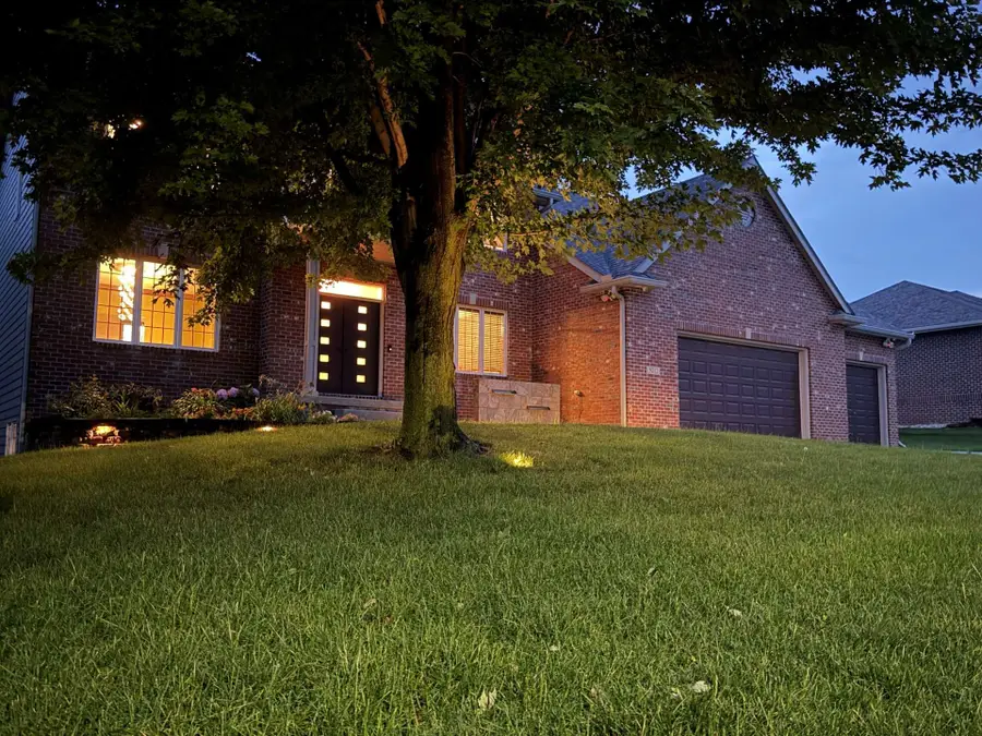 9212 Enfield Drive, Johnston, IA 50131 - #2