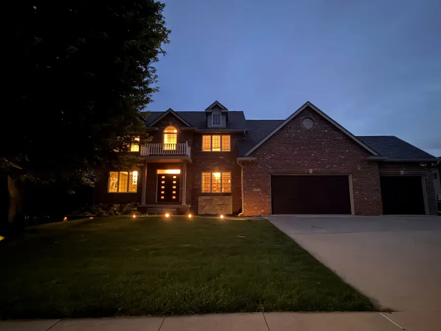 9212 Enfield Drive, Johnston, IA 50131 - #3