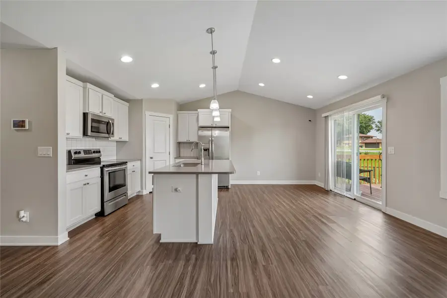 3011 NW 28th Street Nw, Ankeny, IA 50023 - #3