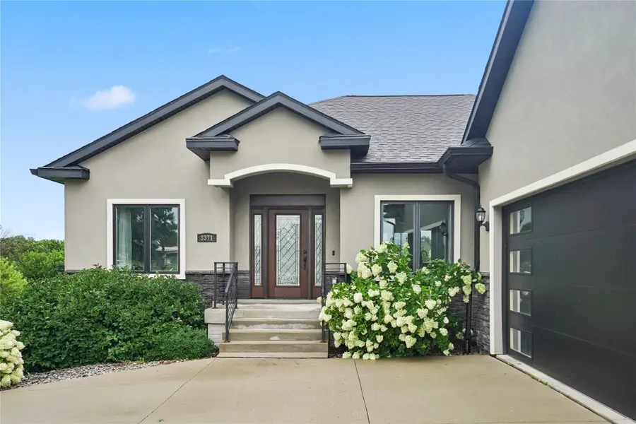 3371 Mckinley Avenue, Des Moines, IA 50321 - #2