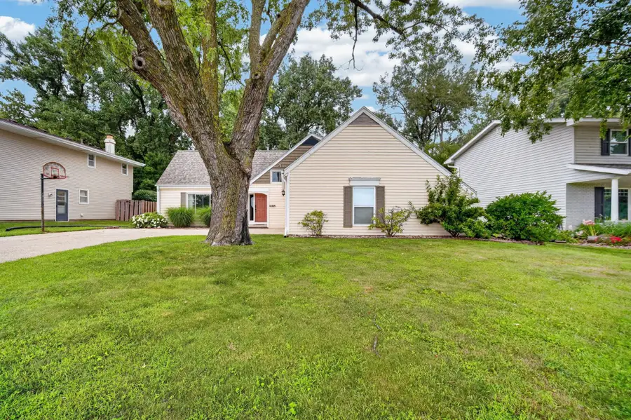 1510 NW 96th Street, Clive, IA 50325 - #2