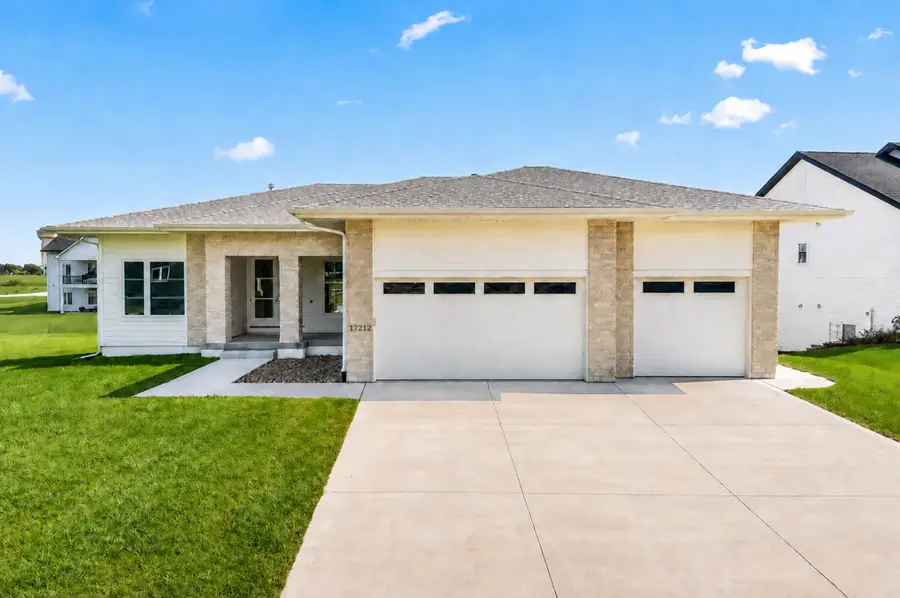 17212 Springbrook Trail, Urbandale, IA 50263 - #2