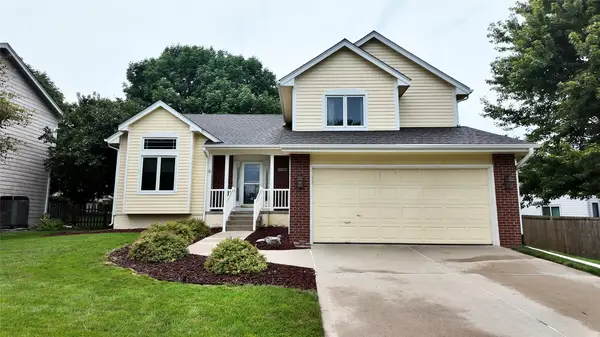2100 NW 144th Street, Clive, IA 50325