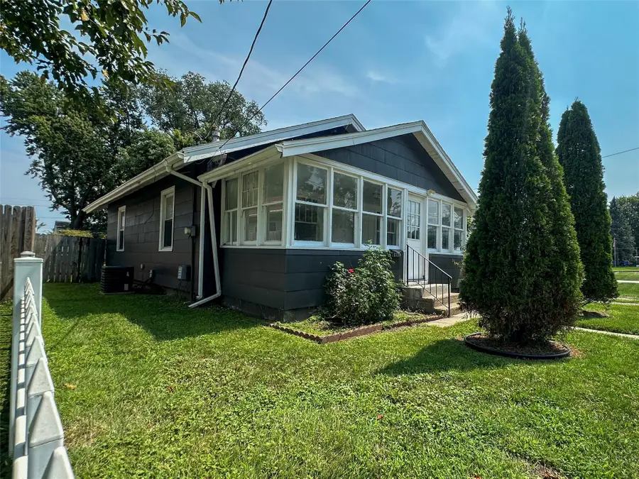 1719 E 24th Street, Des Moines, IA 50317 - #3