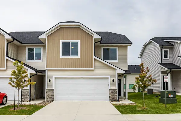 6957 Poppy Court, Johnston, IA 50131