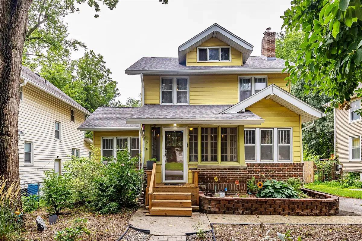 1518 E 9th Street, Des Moines, IA 50316 - #1