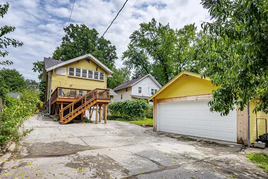 1518 E 9th Street, Des Moines, IA 50316 - #3
