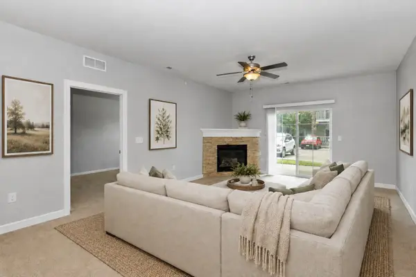 8350 Ep True Parkway #3103, West Des Moines, IA 50266