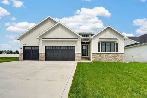 225 NW Woodmoor Drive, Waukee, IA 50263