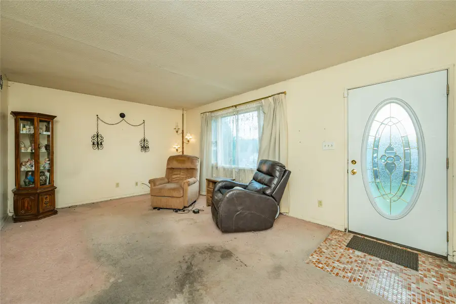 211 Mckinley Avenue, Des Moines, IA 50315 - #3