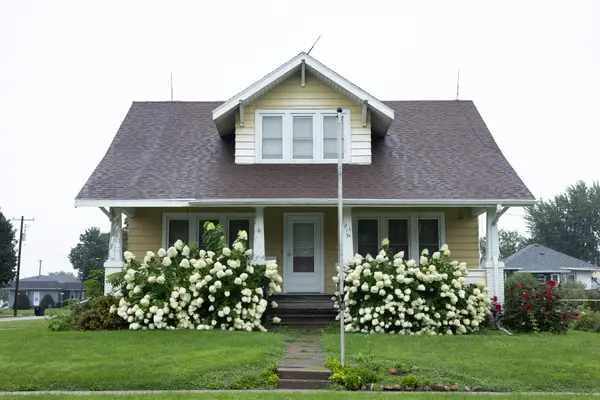 213 2nd Street, Clutier, IA 52217