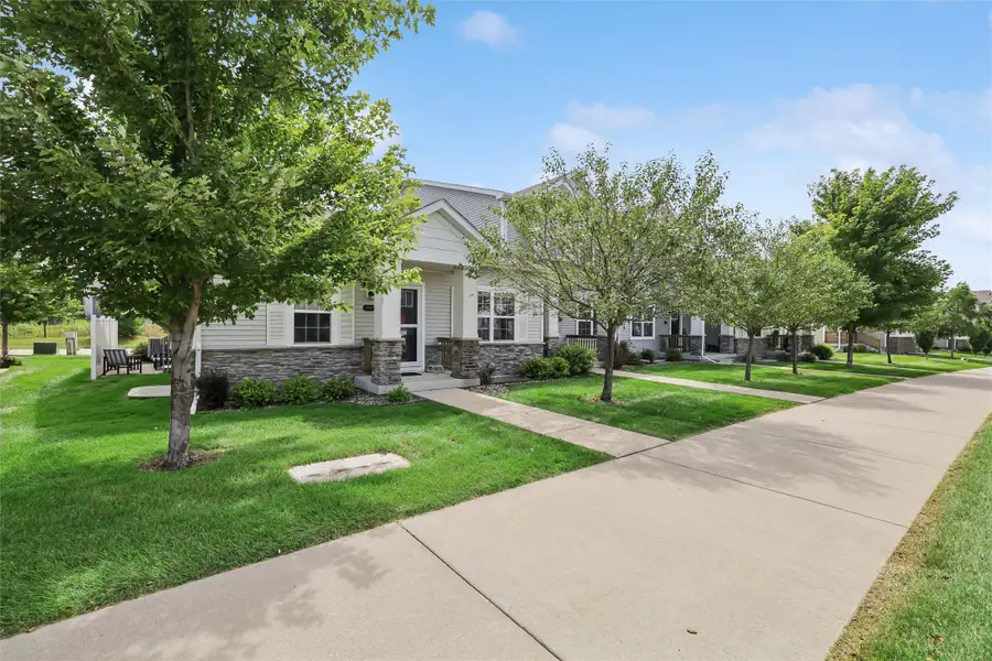 1941 S Warrior Lane, Waukee, IA 50263 - #3