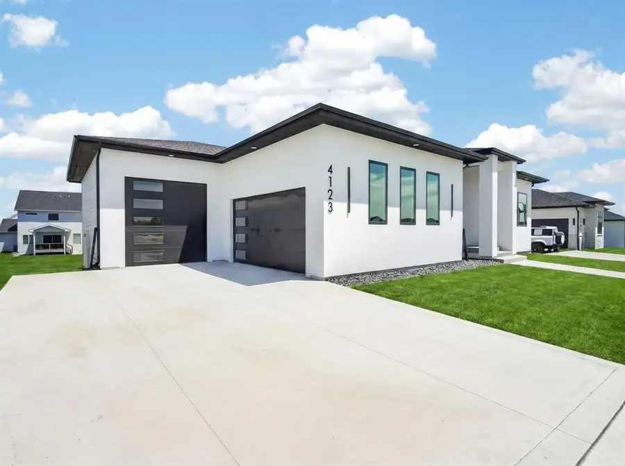 4123 Westgate Parkway, Clive, IA 50325 - #2