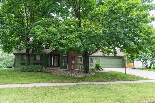 1422 Edgewood Drive, Pella, IA 50219