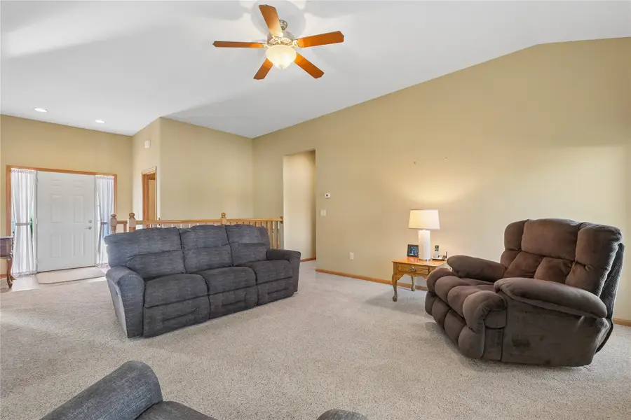 1824 Mckay Drive, Knoxville, IA 50138 - #3
