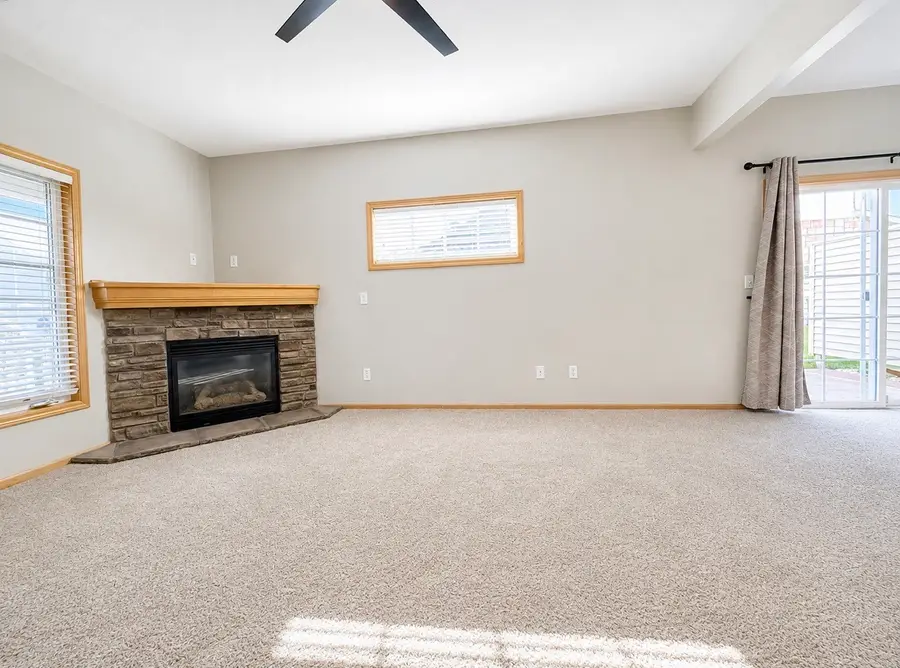 2239 3rd Avenue Sw, Altoona, IA 50009 - #3