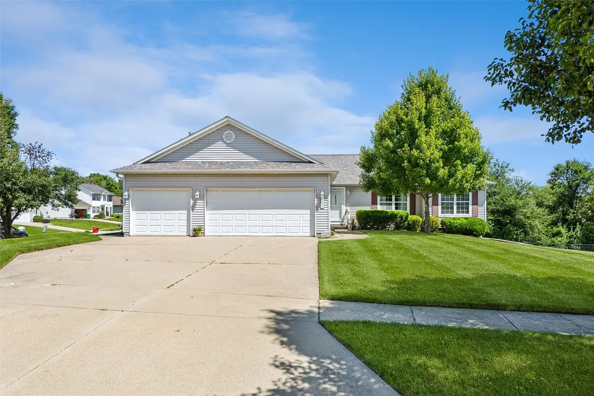 3201 SW Woods Court, Ankeny, IA 50023 - #1
