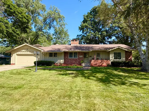 1104 S 13th Avenue W, Newton, IA 50208