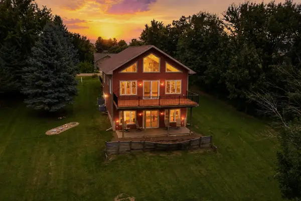 128 Amsterdam Drive, Pella, IA 50219