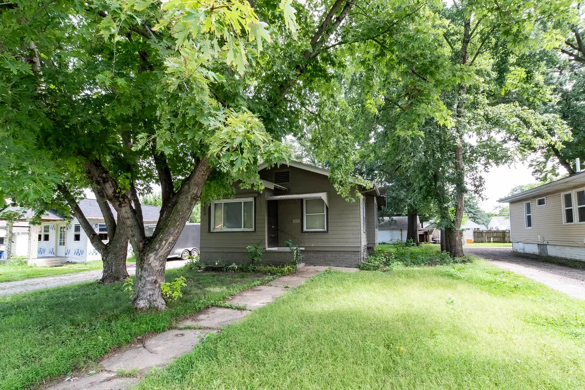 4033 2nd Avenue, Des Moines, IA 50313 - #1